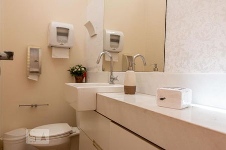 Casa à venda com 150m², 5 quartos e sem vagaBanheiro 1