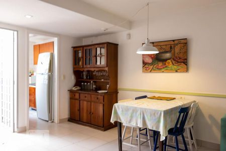 Casa à venda com 150m², 5 quartos e sem vagaSala 4