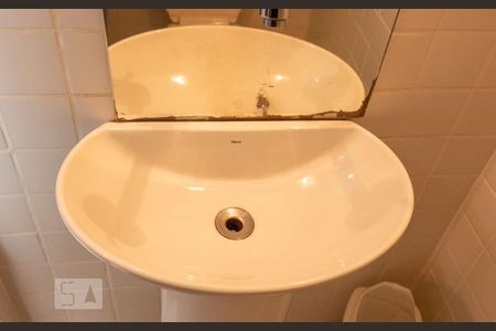 Casa à venda com 150m², 5 quartos e sem vagaPia do banheiro 2