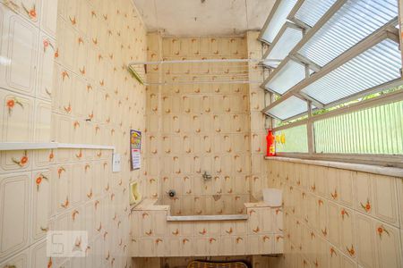 Apartamento à venda com 50m², 2 quartos e 1 vaga Apartamento à venda com 50m², 2 quartos e 1 vagaCozinha e Área de Serviço