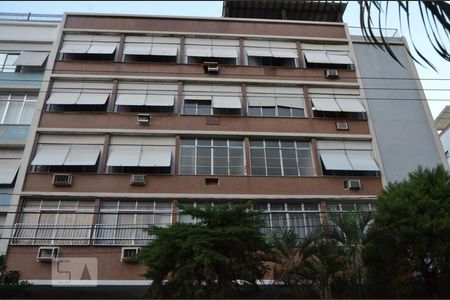 Apartamento à venda com 54m², 1 quarto e 1 vagaFachada