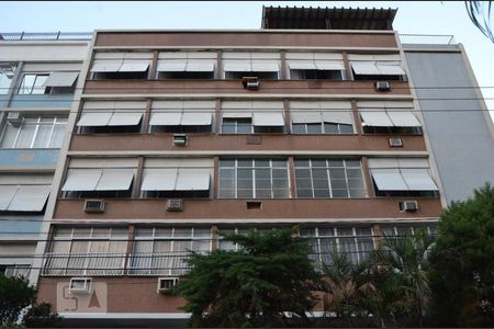 Apartamento à venda com 54m², 1 quarto e 1 vagaFachada