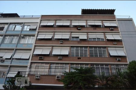 Apartamento à venda com 54m², 1 quarto e 1 vagaFachada