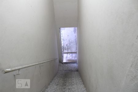 Casa para alugar com 60m², 2 quartos e sem vagaEscada Entrada