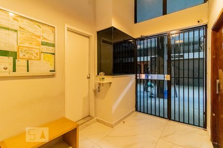 Apartamento à venda com 64m², 2 quartos e sem vaga Apartamento à venda com 64m², 2 quartos e sem vagaHall de Entrada