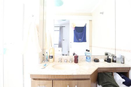 Apartamento à venda com 76m², 3 quartos e 2 vagasBanheiro da Suíte