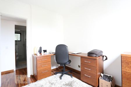 Apartamento à venda com 76m², 3 quartos e 2 vagasQuarto 3