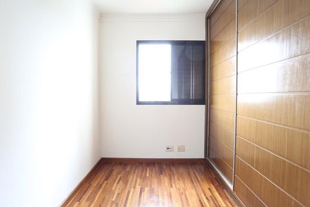 Apartamento à venda com 76m², 3 quartos e 2 vagasQuarto 2