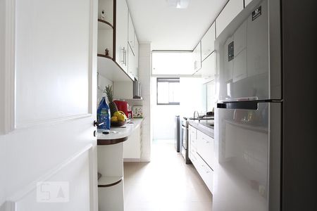 Apartamento à venda com 76m², 3 quartos e 2 vagasCozinha