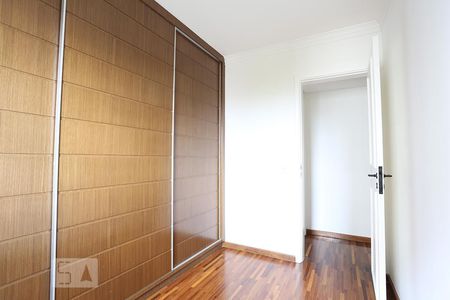 Apartamento à venda com 76m², 3 quartos e 2 vagasQuarto 2