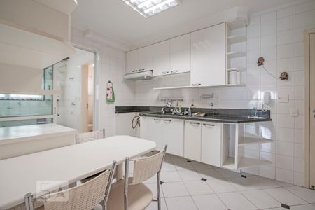 Apartamento à venda com 156m², 3 quartos e 2 vagas Apartamento à venda com 156m², 3 quartos e 2 vagasCozinha