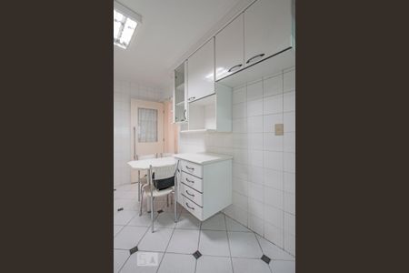 Apartamento à venda com 156m², 3 quartos e 2 vagas Apartamento à venda com 156m², 3 quartos e 2 vagasCozinha