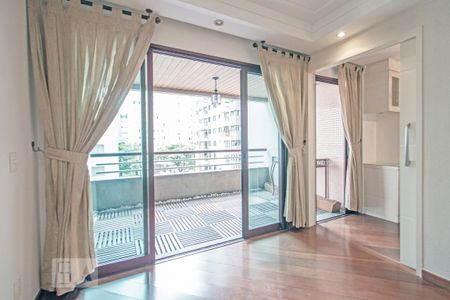 Apartamento à venda com 156m², 3 quartos e 2 vagas Apartamento à venda com 156m², 3 quartos e 2 vagasSala