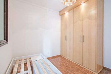 Apartamento à venda com 156m², 3 quartos e 2 vagas Apartamento à venda com 156m², 3 quartos e 2 vagasQuarto 2