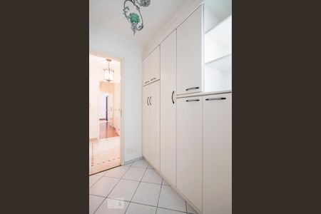 Apartamento à venda com 156m², 3 quartos e 2 vagas Apartamento à venda com 156m², 3 quartos e 2 vagasQuarto de Serviço / Dispensa