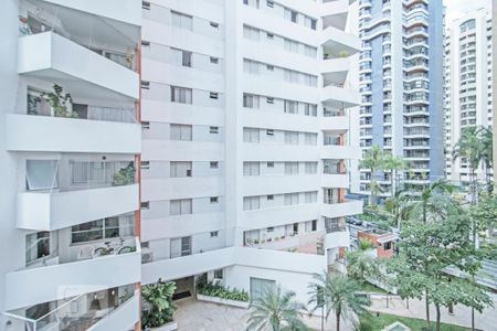Apartamento à venda com 156m², 3 quartos e 2 vagas Apartamento à venda com 156m², 3 quartos e 2 vagasVista do Quarto 2