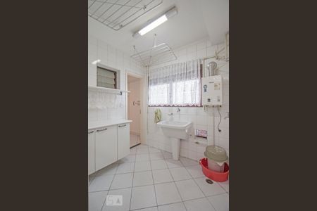 Apartamento à venda com 156m², 3 quartos e 2 vagas Apartamento à venda com 156m², 3 quartos e 2 vagasLavanderia