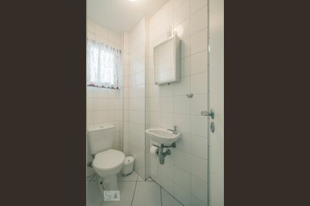 Apartamento à venda com 156m², 3 quartos e 2 vagas Apartamento à venda com 156m², 3 quartos e 2 vagasBanheiro de Serviço
