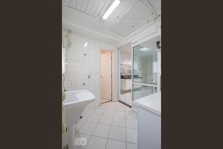Apartamento à venda com 156m², 3 quartos e 2 vagas Apartamento à venda com 156m², 3 quartos e 2 vagasLavanderia