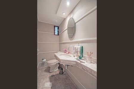 Apartamento à venda com 156m², 3 quartos e 2 vagas Apartamento à venda com 156m², 3 quartos e 2 vagasLavabo