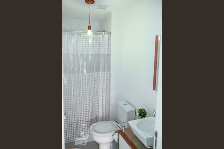 Apartamento à venda com 64m², 3 quartos e 1 vaga Apartamento à venda com 64m², 3 quartos e 1 vagaBanheiro