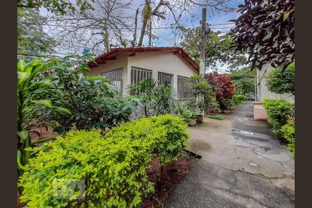 Apartamento à venda com 52m², 2 quartos e 1 vaga Apartamento à venda com 52m², 2 quartos e 1 vagaPortaria