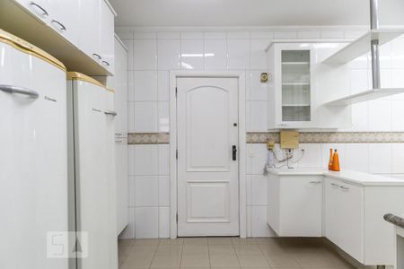 Apartamento para alugar com 219m², 4 quartos e 3 vagas Apartamento para alugar com 219m², 4 quartos e 3 vagasCozinha