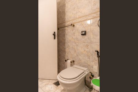 Apartamento para alugar com 219m², 4 quartos e 3 vagas Apartamento para alugar com 219m², 4 quartos e 3 vagasBanheiro