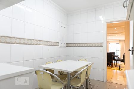 Apartamento para alugar com 219m², 4 quartos e 3 vagas Apartamento para alugar com 219m², 4 quartos e 3 vagasCozinha