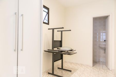 Apartamento para alugar com 219m², 4 quartos e 3 vagas Apartamento para alugar com 219m², 4 quartos e 3 vagasQuarto de serviço