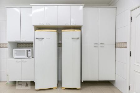 Apartamento para alugar com 219m², 4 quartos e 3 vagas Apartamento para alugar com 219m², 4 quartos e 3 vagasCozinha