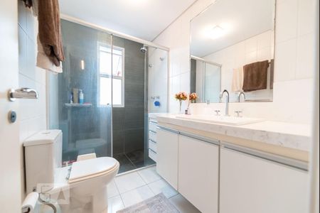 Apartamento à venda com 144m², 3 quartos e 3 vagasBanheiro da Suíte Master