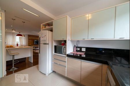 Apartamento à venda com 144m², 3 quartos e 3 vagasCozinha