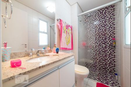 Apartamento à venda com 144m², 3 quartos e 3 vagasBanheiro da Suíte 1