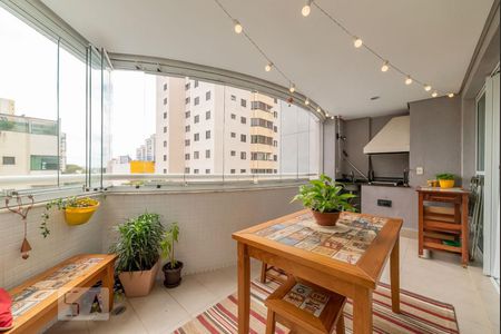 Apartamento à venda com 144m², 3 quartos e 3 vagasVaranda gourmet