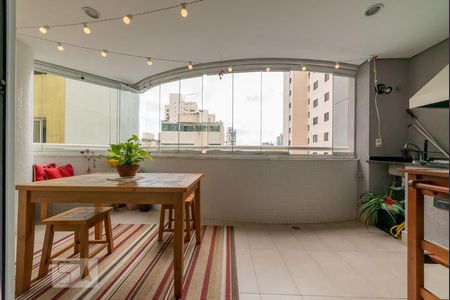 Apartamento à venda com 144m², 3 quartos e 3 vagasVaranda gourmet