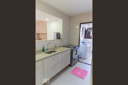 Apartamento à venda com 108m², 4 quartos e 2 vagasCozinha