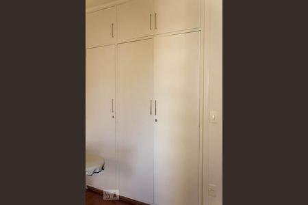 Apartamento à venda com 74m², 2 quartos e 1 vagaQuarto 2
