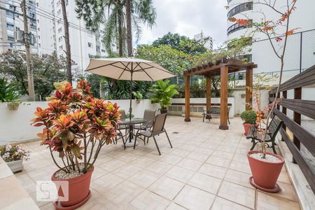 Apartamento à venda com 74m², 2 quartos e 1 vagaÁrea comum