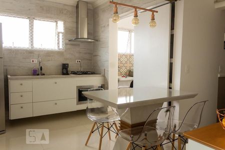 Apartamento à venda com 74m², 2 quartos e 1 vagaCozinha
