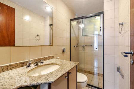 Apartamento para alugar com 100m², 3 quartos e 2 vagasBanheiro Social