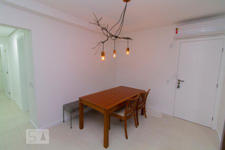 Sala de apartamento para alugar com 2 quartos, 81m² em Estreito, Florianópolis