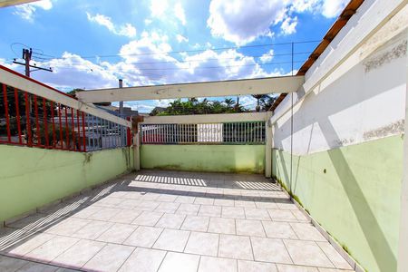 Casa à venda com 204m², 2 quartos e 2 vagas Casa à venda com 204m², 2 quartos e 2 vagasSacada