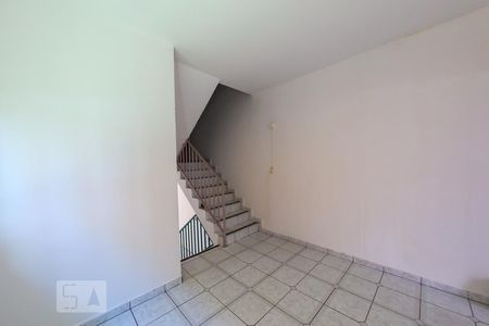 Casa à venda com 204m², 2 quartos e 2 vagas Casa à venda com 204m², 2 quartos e 2 vagasQuarto