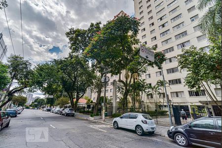 Apartamento para alugar com 100m², 3 quartos e 1 vaga Apartamento para alugar com 100m², 3 quartos e 1 vagaFachada