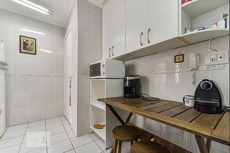 Apartamento para alugar com 100m², 3 quartos e 1 vaga Apartamento para alugar com 100m², 3 quartos e 1 vagaCozinha