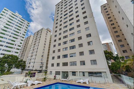 Apartamento para alugar com 100m², 3 quartos e 1 vaga Apartamento para alugar com 100m², 3 quartos e 1 vagaFachada