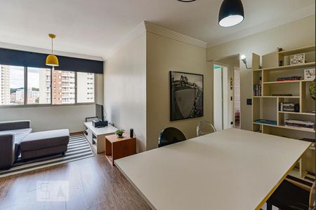 Apartamento para alugar com 100m², 3 quartos e 1 vaga Apartamento para alugar com 100m², 3 quartos e 1 vagaSala