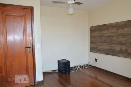 Sala de apartamento para alugar com 2 quartos, 50m² em Fonseca, Niterói