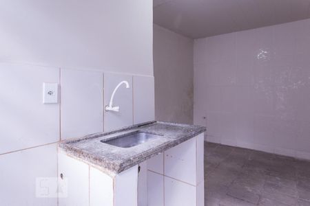 Cozinha de kitnet/studio para alugar com 1 quarto, 14m² em Alto da Lapa, São Paulo